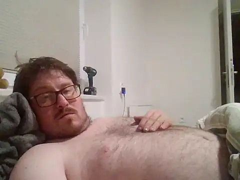 Snapshot of czechguy chatting on 17, 10, 2025 czechguy online show from 17, 10, 2025
