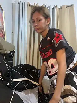 Snapshot of catiana_moore chatting on 22, 11, 2025 catiana moore online show from 22, 11, 2025