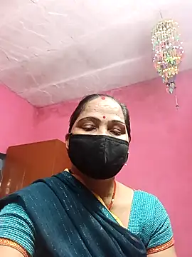 Snapshot of Ut_kanchna chatting on 6, 11, 2025 Ut kanchna online show from 6, 11, 2025