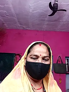 Snapshot of Ut_kanchna chatting on 14, 11, 2025 Ut kanchna online show from 14, 11, 2025