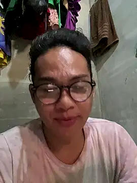 Snapshot of softhearted_sweet chatting on 13, 10, 2025 softhearted sweet online show from 13, 10, 2025