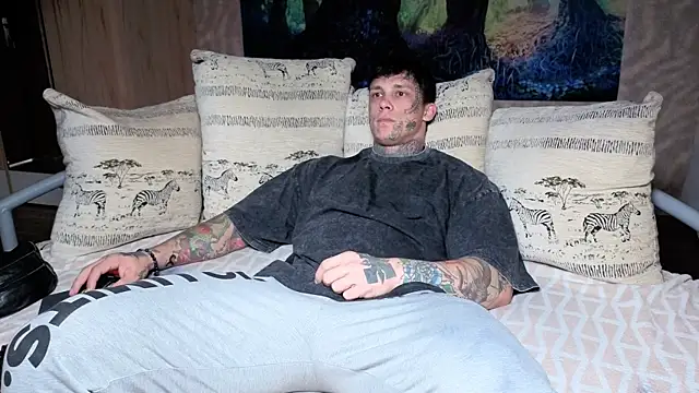 Snapshot of Anubisgods chatting on 15, 10, 2025 Anubisgods online show from 15, 10, 2025