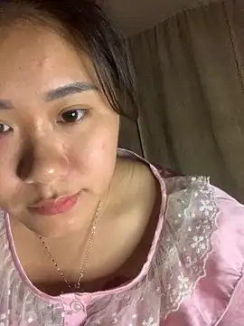 Snapshot of Misu-u chatting on 9, 10, 2025 Misu-u online show from 9, 10, 2025