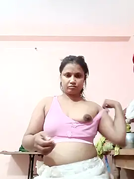 Snapshot of Megla879 chatting on 12, 10, 2025 Megla879 online show from 12, 10, 2025