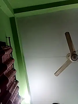 Snapshot of Megla879 chatting on 19, 11, 2025 Megla879 online show from 19, 11, 2025