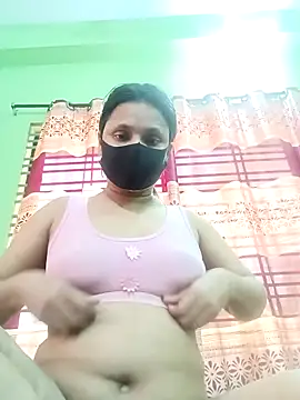 Snapshot of Megla879 chatting on 27, 11, 2025 Megla879 online show from 27, 11, 2025