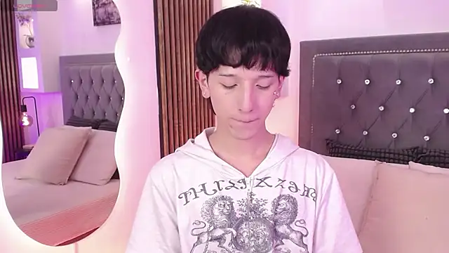 Emo Boy  online show from 28, 5, 2026