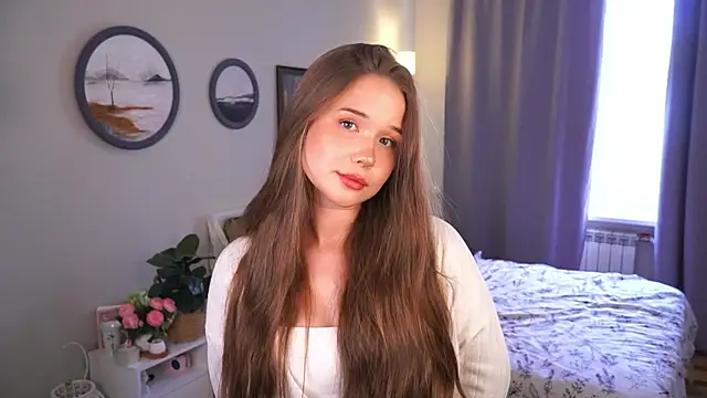 TiffanieYaish online show from 13, 10, 2025