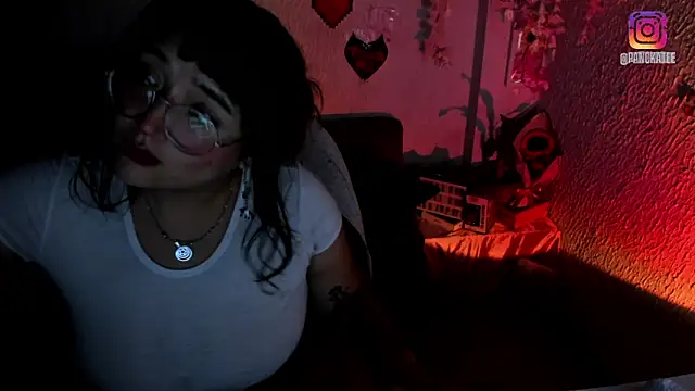 Emilycollei online show from 27, 3, 2026