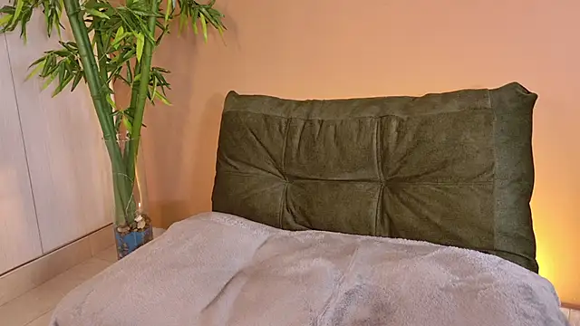 CherryCurl  online show from 25, 11, 2025