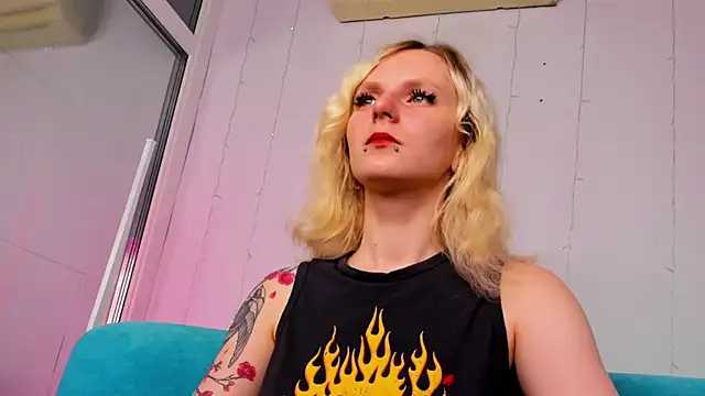 LikiLips online show from 10, 10, 2025