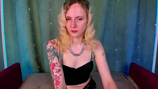 LikiLips online show from 28, 11, 2025