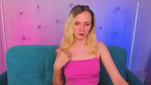 LikiLips online show from 18, 12, 2025