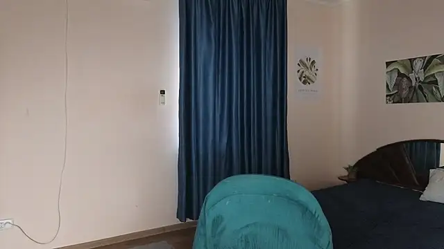 Snapshot of Mirabelle_Velvet chatting on 11, 11, 2025 Mirabelle Velvet online show from 11, 11, 2025