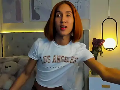 Chloe Celeste online show from 29, 10, 2025