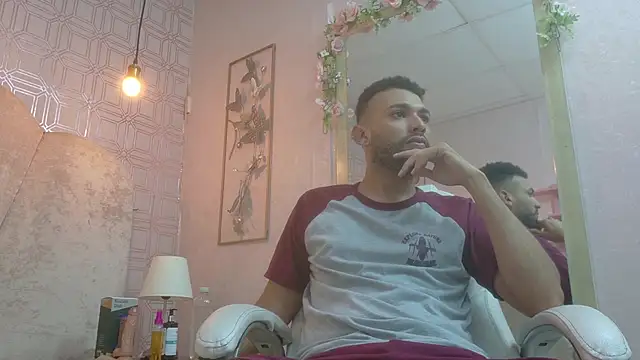 Snapshot of onlymen2025 chatting on 23, 10, 2025 onlymen2025 online show from 23, 10, 2025