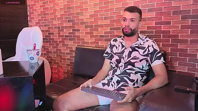 Snapshot of onlymen2025 chatting on 11, 11, 2025 onlymen2025 online show from 11, 11, 2025