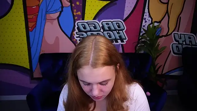 Snapshot of SnowWhiti chatting on 2, 11, 2025 SnowWhiti online show from 2, 11, 2025