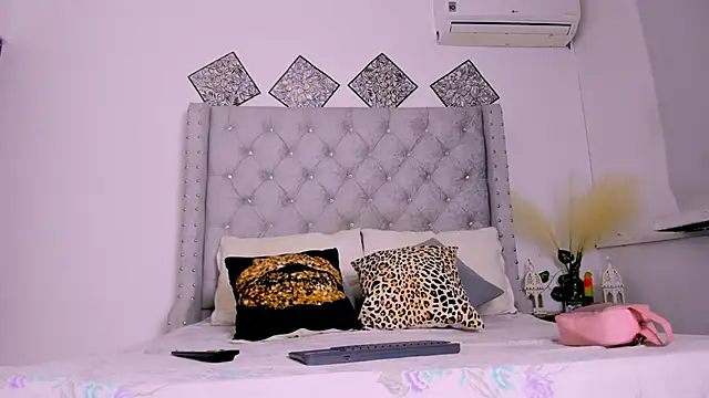 ChocoBunny1 online show from 14, 10, 2025