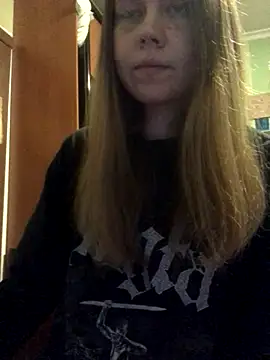 LunaVirelle online show from 27, 10, 2025