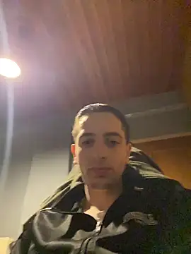 Snapshot of Asimako chatting on 17, 12, 2025 Asimako online show from 17, 12, 2025