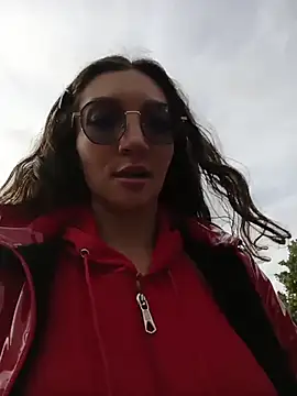 Lucy colee online show from 14, 2, 2026