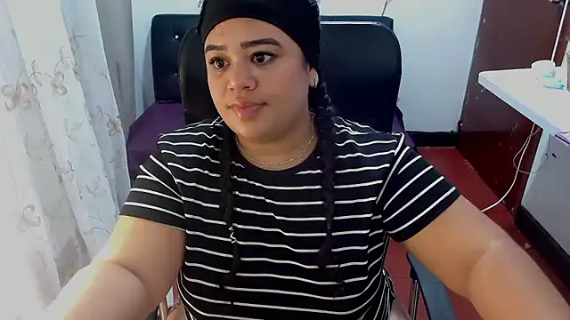 oliviia cute online show from 15, 1, 2026