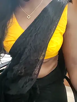 Snapshot of Tamilmallu-duskygirl03 chatting on 28, 4, 2026 Tamilmallu-duskygirl03 online show from 28, 4, 2026