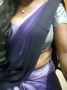 Snapshot of Tamilmallu-duskygirl03 chatting on 25, 5, 2026 Tamilmallu-duskygirl03 online show from 25, 5, 2026