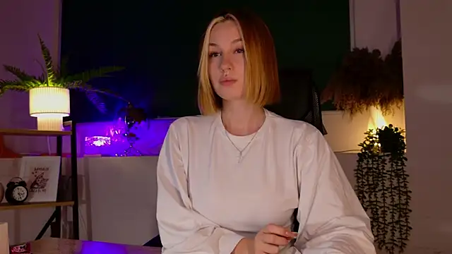 ClaireMathis online show from 9, 8, 2026