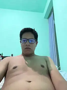 Snapshot of Lukein23 chatting on 23, 12, 2025 Lukein23 online show from 23, 12, 2025