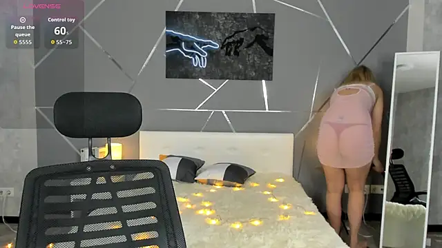 Snapshot of scent__of_woman chatting on 14, 1, 2026 scent of woman online show from 14, 1, 2026