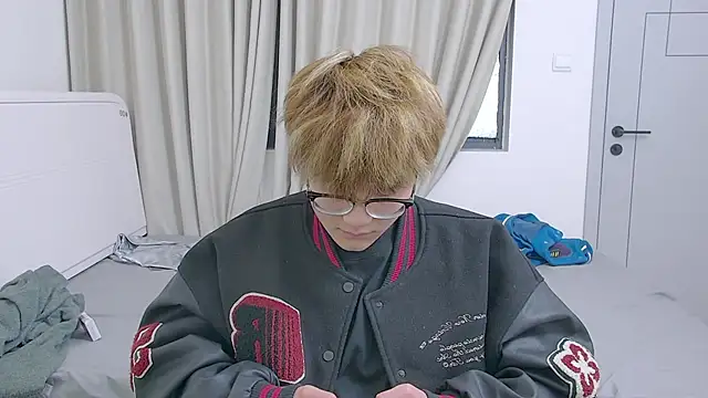 KK-cuteboy online show from 5, 4, 2026