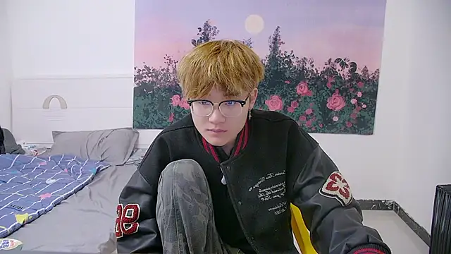 KK-cuteboy online show from 8, 4, 2026