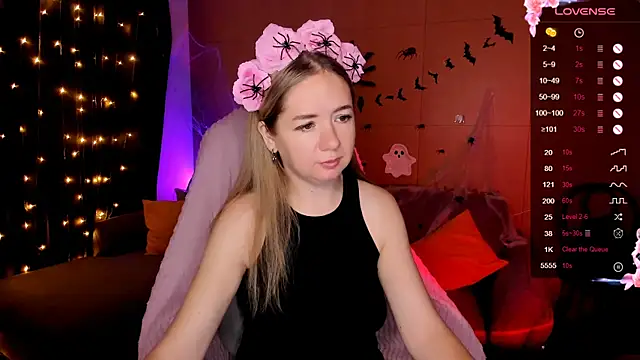 Evaa Braunn online show from 28, 10, 2025