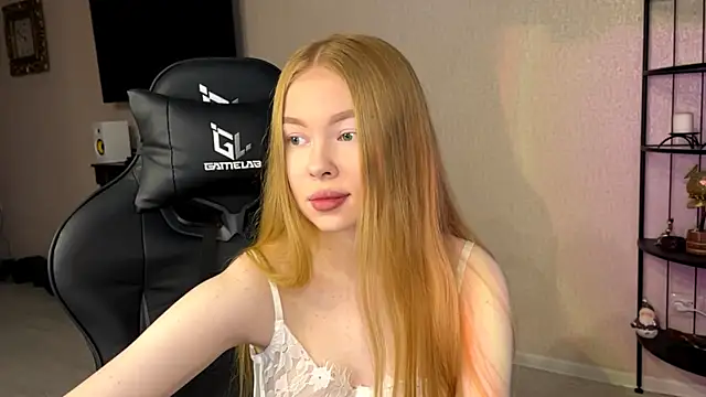 RaguelNicksons online show from 2, 12, 2025