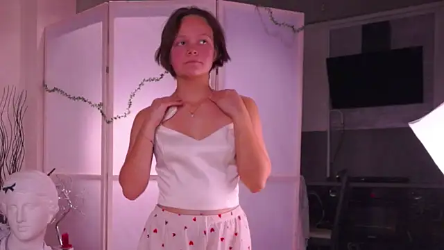 VeliaRogoff online show from 27, 10, 2025