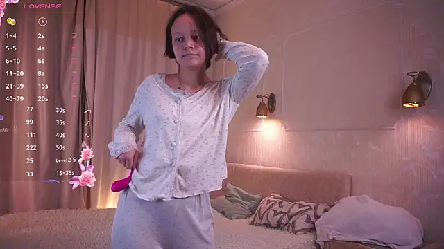 VeliaRogoff online show from 11, 11, 2025