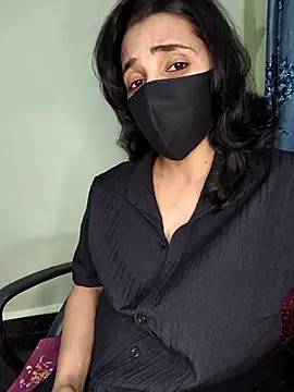 Snapshot of Royal_Shona chatting on 14, 10, 2025 Royal Shona online show from 14, 10, 2025