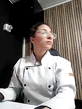 Snapshot of Sara_Roades chatting on 21, 10, 2025 Sara Roades online show from 21, 10, 2025