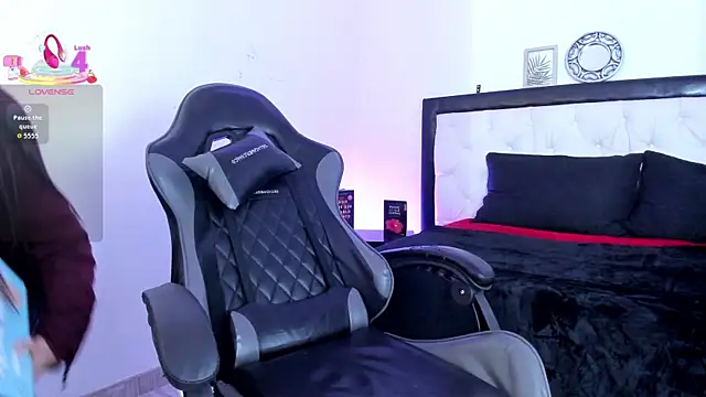 Snapshot of Sara_Roades chatting on 29, 11, 2025 Sara Roades online show from 29, 11, 2025