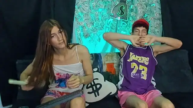 Pride couple online show from 30, 4, 2026
