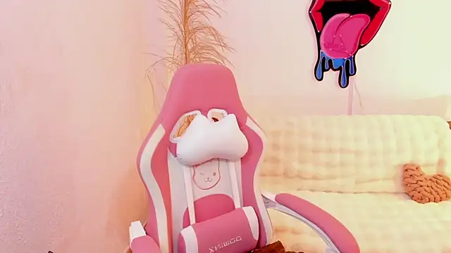 EmmaMyers1 online show from 19, 10, 2025