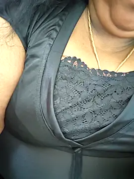 Snapshot of sweetrevathi chatting on 25, 10, 2025 sweetrevathi online show from 25, 10, 2025