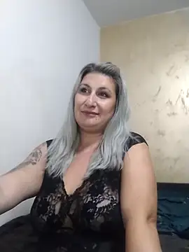 Snapshot of LilithGreenn chatting on 11, 10, 2025 LilithGreenn online show from 11, 10, 2025