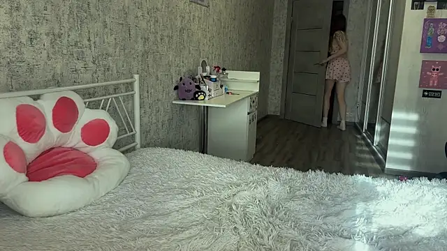 Snapshot of SinVelvet chatting on 29, 10, 2025 SinVelvet online show from 29, 10, 2025