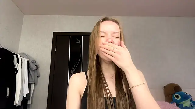 Snapshot of AntoniaMoravick chatting on 14, 11, 2025 AntoniaMoravick online show from 14, 11, 2025