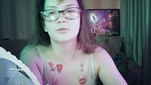 Snapshot of MoodieMira chatting on 24, 6, 2026 MoodieMira online show from 24, 6, 2026