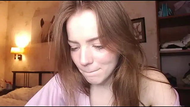 Snapshot of Olivia_Mensy chatting on 21, 10, 2025 Olivia Mensy online show from 21, 10, 2025