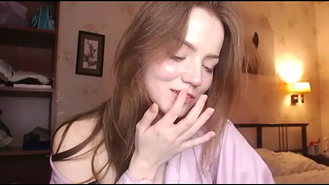 Snapshot of Olivia_Mensy chatting on 22, 10, 2025 Olivia Mensy online show from 22, 10, 2025